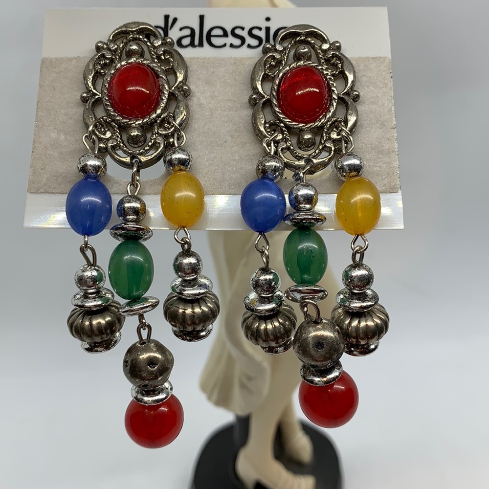 Contemporary dangle earrings colored/silver beads